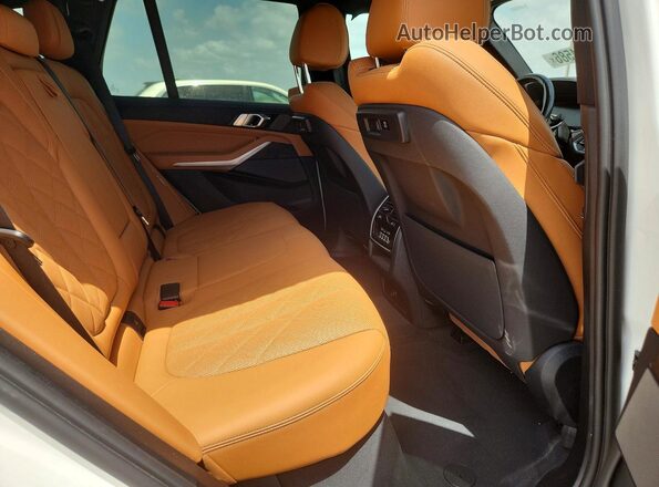 5UXCR4C05P9R44399 2023 BMW X5 Белый Вид задней части салона