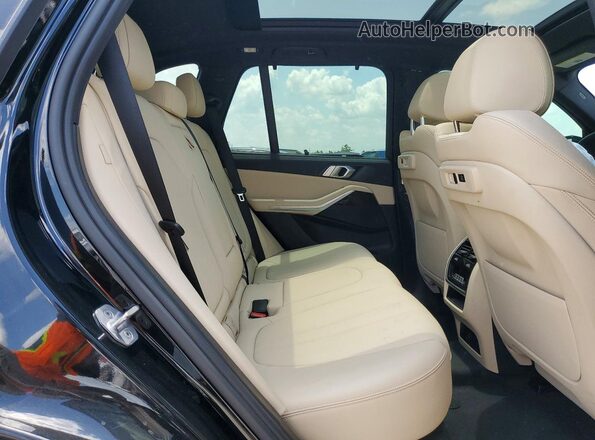 5UXCR4C08M9G22015 2021 BMW X5 Черный Вид задней части салона