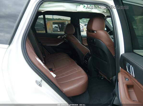 5UXCR6C00L9B29360 2020 BMW X5 White Widok naklejki z numerem VIN
