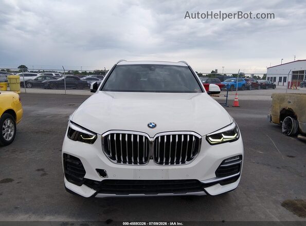5UXCR6C00L9B29360 2020 BMW X5 White Widok wnętrza z tyłu