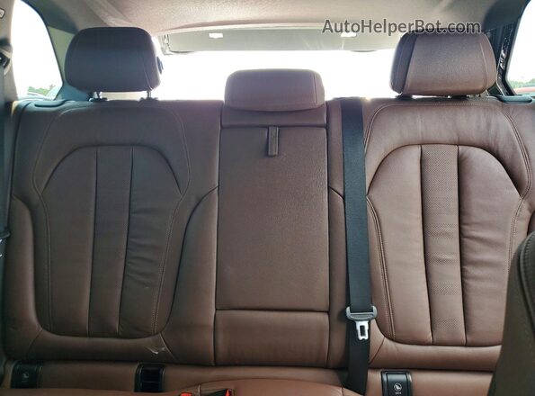 5UXCR6C01L9C95063 2020 BMW X5 Black Rear seats view