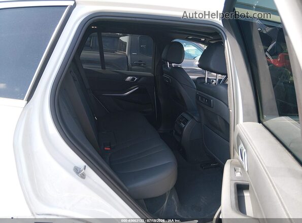 5UXCR6C02L9B81721 2020 BMW X5 Белый Вид наклейки с VIN-кодом