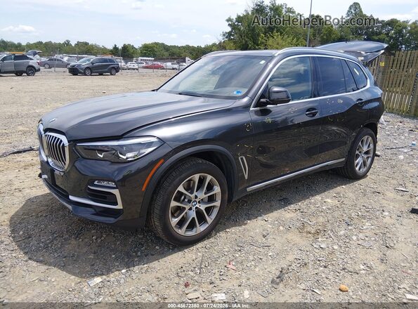 5UXCR6C02L9B87485 2020 BMW X5 Black წინა მარცხენა ხედი სამი მეოთხედიდან