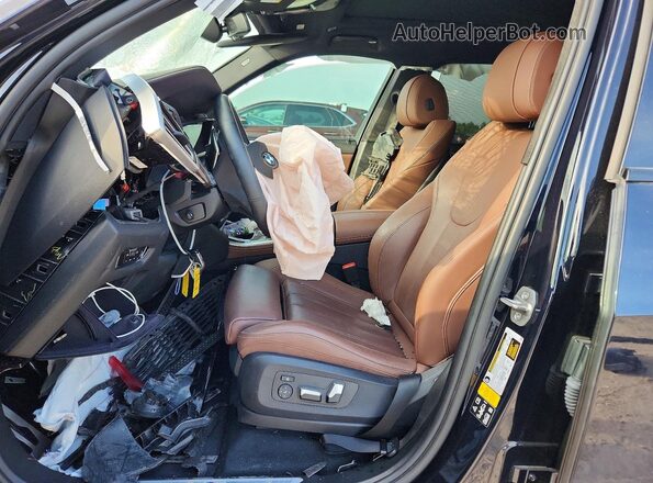 5UXCR6C03N9M33346 2022 BMW X5 Black Вид салону спереду