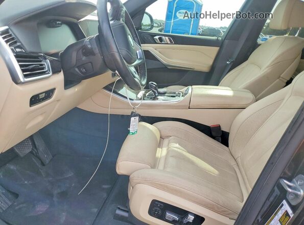 5UXCR6C05M9F89227 2021 BMW X5 Brown Вид салону спереду