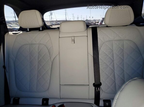 5UXCR6C06P9P87042 2023 BMW X5 White Widok tylnych siedzeń