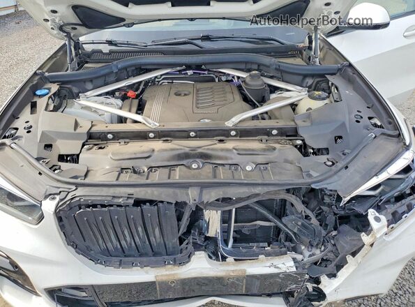5UXCR6C07M9F95160 2021 BMW X5 White Engine compartment view