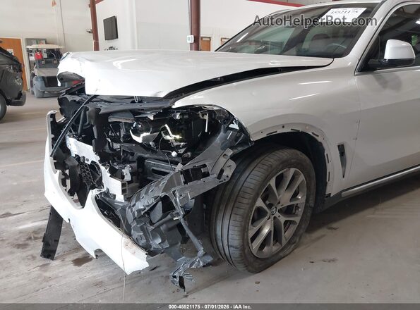 5UXCR6C07N9N11076 2022 BMW X5 White Widok z przodu