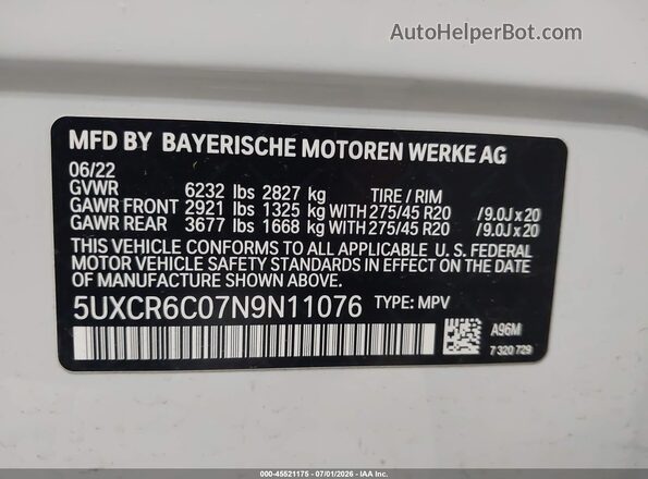 5UXCR6C07N9N11076 2022 BMW X5 White Widok komory silnika