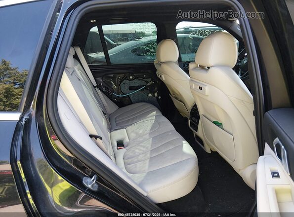 5UXCR6C08LLL66145 2020 BMW X5 Black Вид наклейки з VIN-кодом