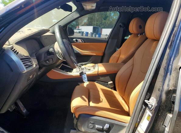 5UXCR6C08N9M37473 2022 BMW X5 Black Widok wnętrza z przodu