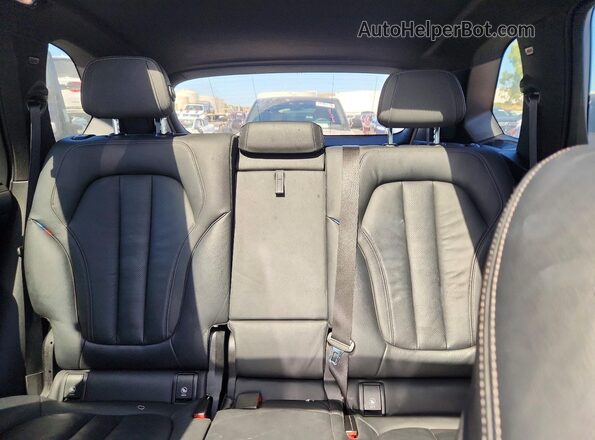 5UXCR6C09L9B65919 2020 BMW X5 White Вид задніх сидінь
