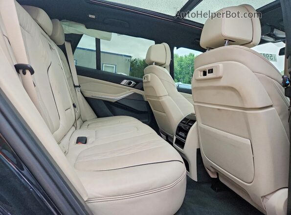 5UXCR6C09M9F82930 2021 BMW X5 Blue Widok wnętrza z tyłu