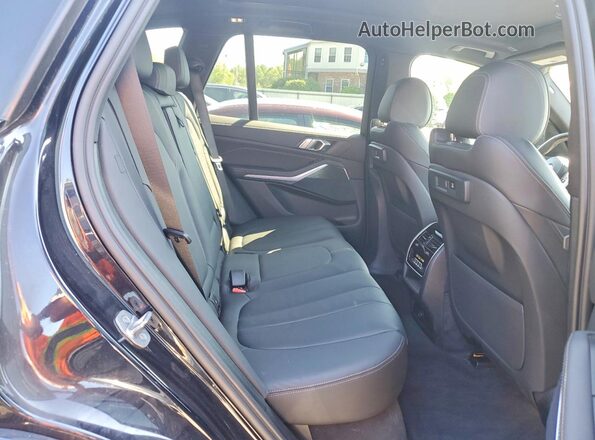 5UXCR6C09N9L18654 2022 BMW X5 Blue Rear interior view