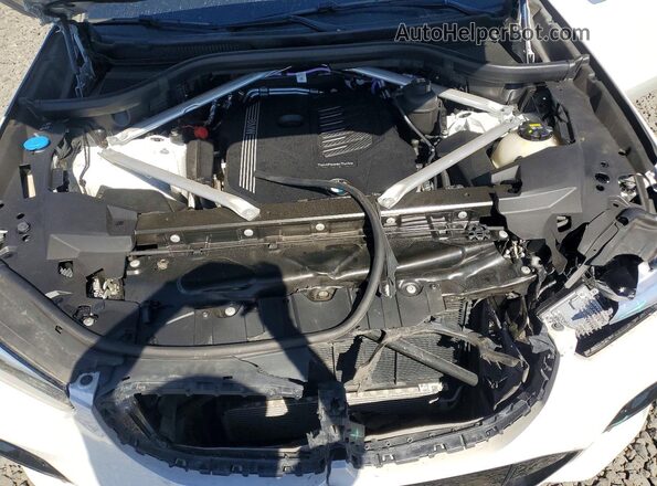 5UXCR6C09N9M87766 2022 BMW X5 White Widok komory silnika