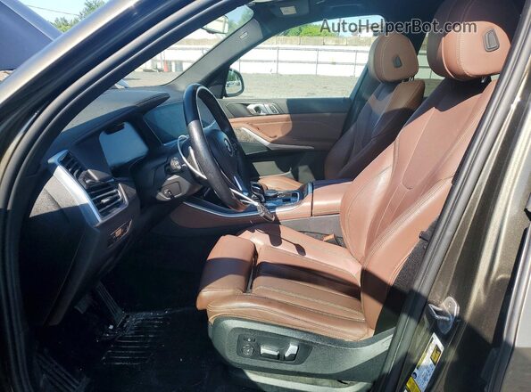 5UXCR6C0XN9K71022 2022 BMW X5 Коричневый Вид салона спереди