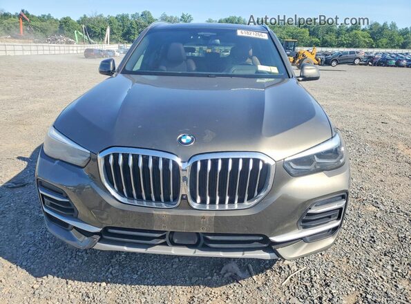 5UXCR6C0XN9K71022 2022 BMW X5 Коричневый Вид спереди