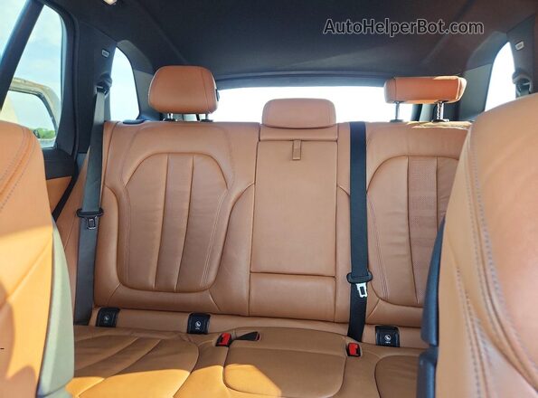 5UXCR6C50KLL39676 2019 BMW X5 Blue Հետևի նստատեղերի տեսք