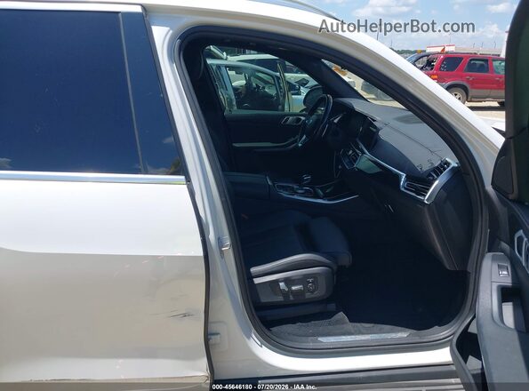 5UXCR6C51KLL06329 2019 BMW X5 White წინა სალონის ხედი