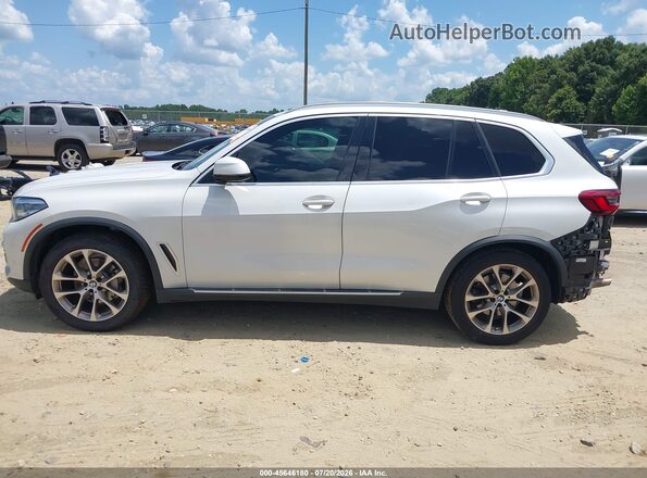 5UXCR6C51KLL06329 2019 BMW X5 White 