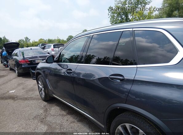 5UXCR6C52KLL10860 2019 BMW X5 Серый Панорамный вид салона 360°