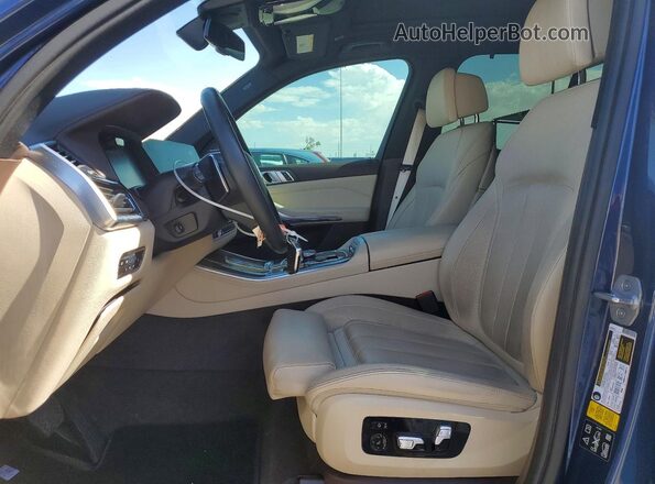 5UXCR6C53KLK85256 2019 BMW X5 Blue Vista interior delantera
