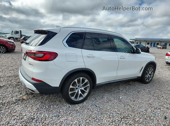 5UXCR6C57KLL06657 2019 BMW X5 White Rear right