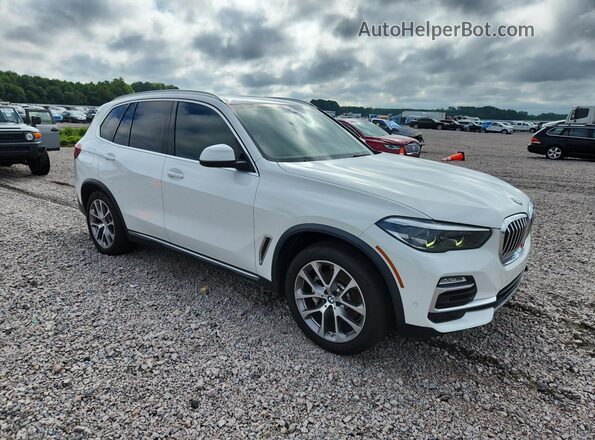 5UXCR6C57KLL06657 2019 BMW X5 White Front right
