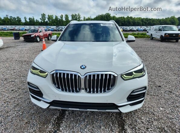 5UXCR6C57KLL06657 2019 BMW X5 White Front view