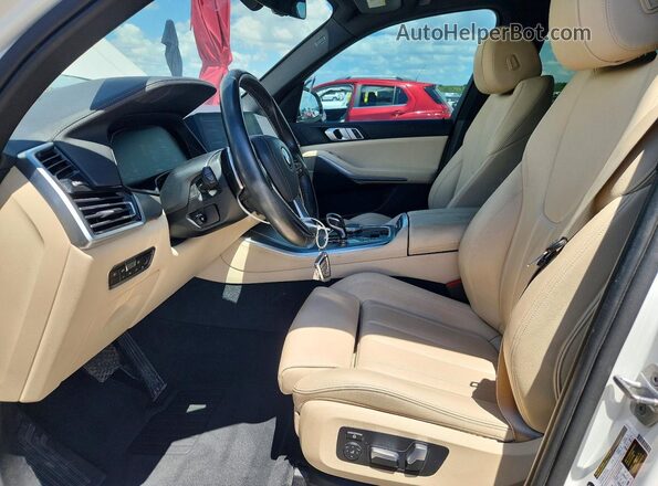 5UXCR6C57KLL08747 2019 BMW X5 Белый Вид салона спереди
