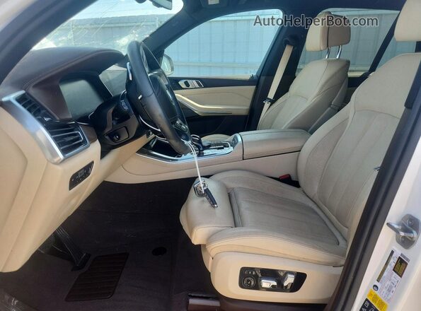 5UXCR6C57KLL51808 2019 BMW X5 White Սալոնի դիմացի տեսք