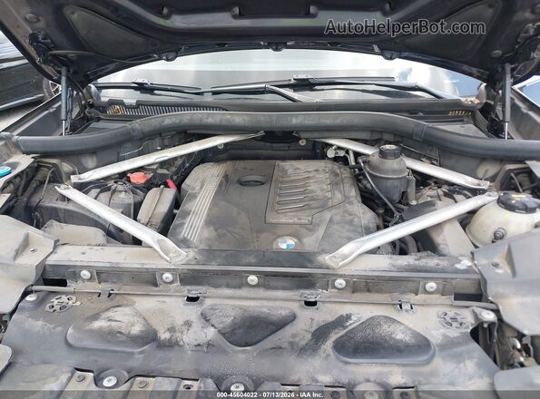 5UXCR6C58KLL35049 2019 BMW X5 Gray Widok z tyłu