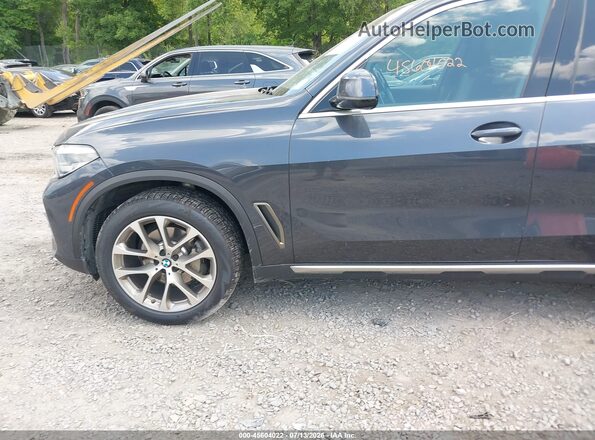 5UXCR6C58KLL35049 2019 BMW X5 Gray Widok z przodu