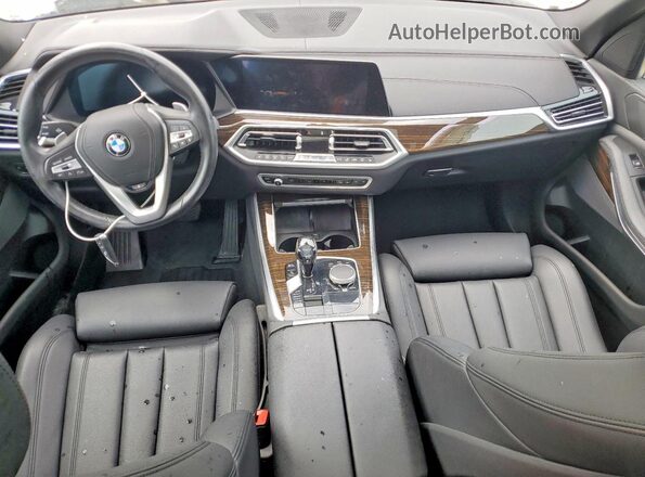 5UXCR6C59KLL53771 2019 BMW X5 White Vista del salpicadero