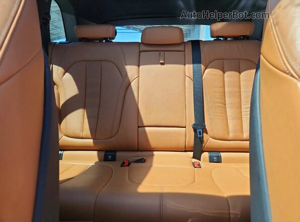 5UXCR6C5XKLK88610 2019 BMW X5 Black Вид задніх сидінь