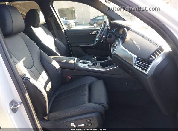 5UXCR6C5XKLL04868 2019 BMW X5 White Вид салону спереду