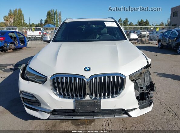 5UXCR6C5XKLL04868 2019 BMW X5 White Вид щитка приладів