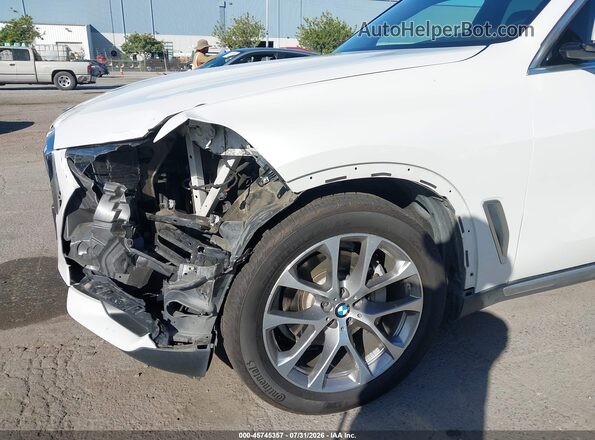 5UXCR6C5XKLL04868 2019 BMW X5 White Вид спереду