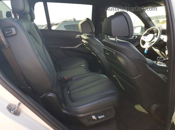 5UXCW2C04L9B00476 2020 BMW X7 White Հետևի նստատեղերի տեսք