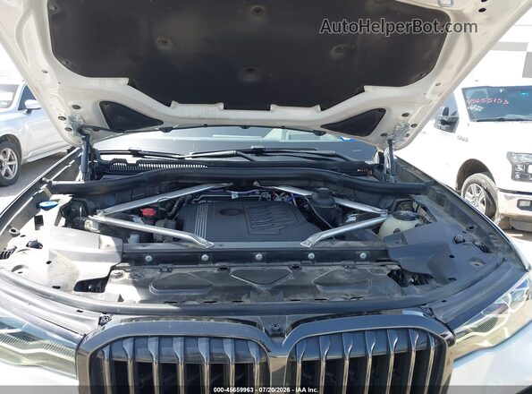 5UXCW2C04M9H78517 2021 BMW X7 White Вид ззаду