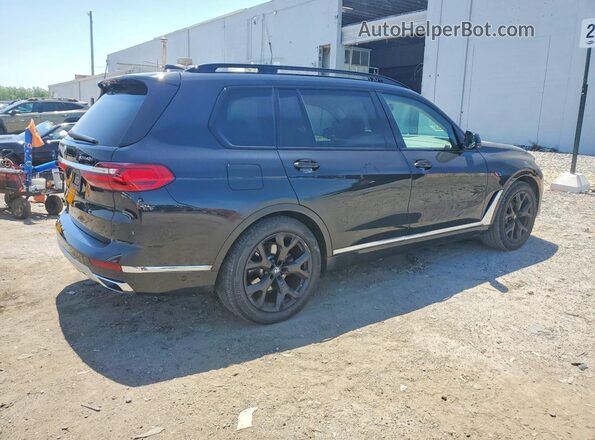 5UXCW2C05M9H62066 2021 BMW X7 Черный Задняя правая четверть