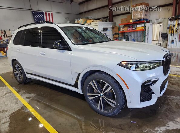 5UXCW2C06N9K98431 2022 BMW X7 Белый Передняя правая четверть