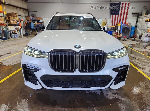 5UXCW2C06N9K98431 2022 BMW X7 Белый Вид спереди