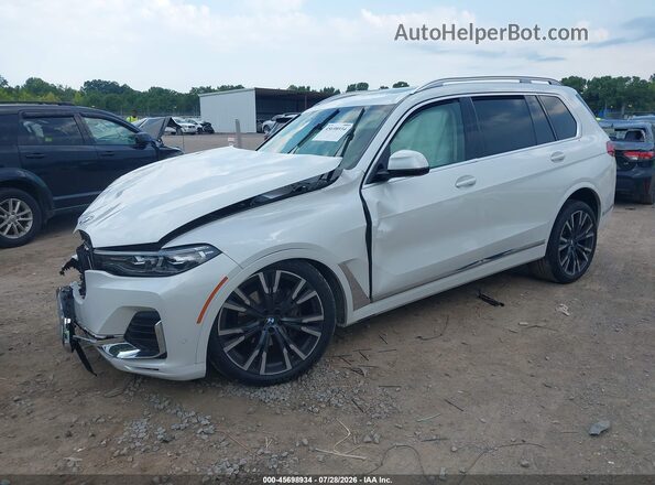 5UXCW2C09M9E40756 2021 BMW X7 White Przód lewy