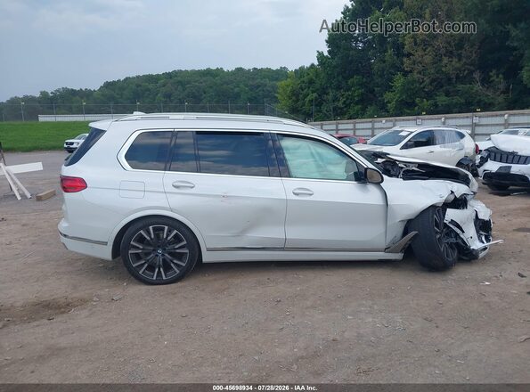 5UXCW2C09M9E40756 2021 BMW X7 White Widok zestawu wskaźników