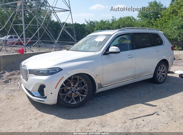 5UXCW2C09N9L58976 2022 BMW X7 Белый Передняя левая четверть