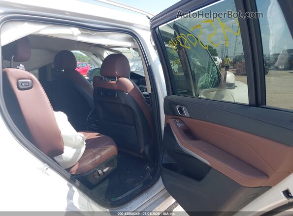 5UXCW2C09N9L58976 2022 BMW X7 Белый Вид наклейки с VIN-кодом
