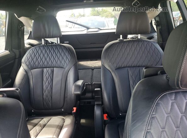 5UXCW2C0XL9C11159 2020 BMW X7 Black Widok tylnych siedzeń