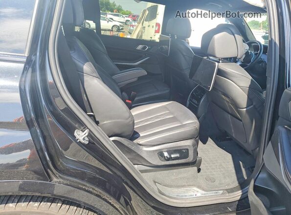 5UXCW2C0XL9C11159 2020 BMW X7 Black Widok wnętrza z tyłu