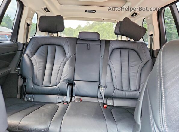 5UXCW2C0XM9E68517 2021 BMW X7 Gray Vista de los asientos traseros